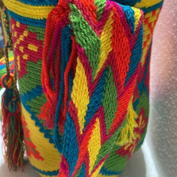 Authentic Wayuu mochila - Picture 3 of 3